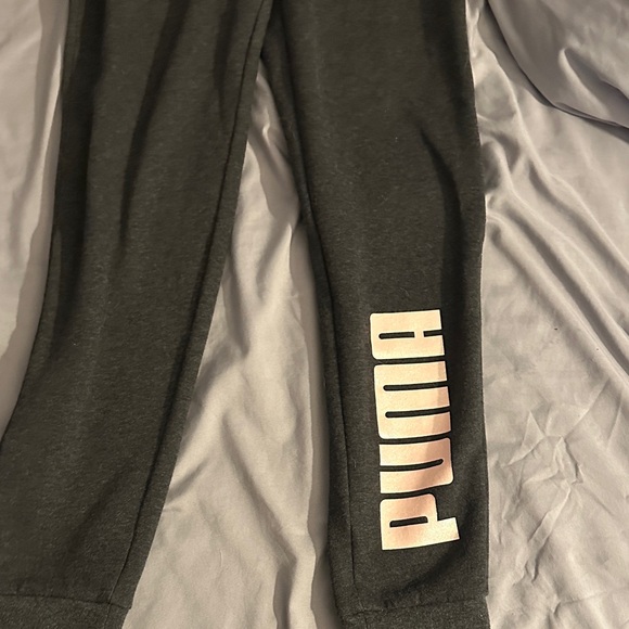 Puma Kids Gray Leggings with Pink Logo - Picture 1 of 5